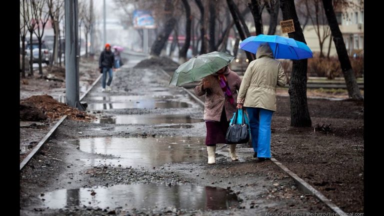 Щоб захистити себе від дощу, я увійшла в перші-ліпші двері, але те, що я побачила, шокувало мене