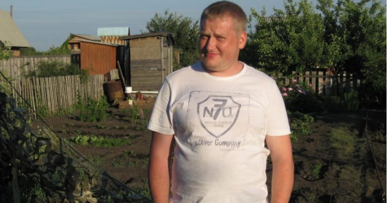 Я покликала слюсаря, щоб він попрацював на моїй дачній ділянці і віддала йому ключі від дачі. Через тиждень , коли я увійшла в будинок, на мене чекав величезний сюрприз.