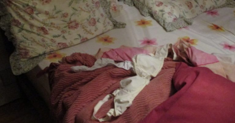 Мало що її видали заміж за людину з розумовими nроблемами, так ще й ображали і принижували, але доля підготувала для неї інше