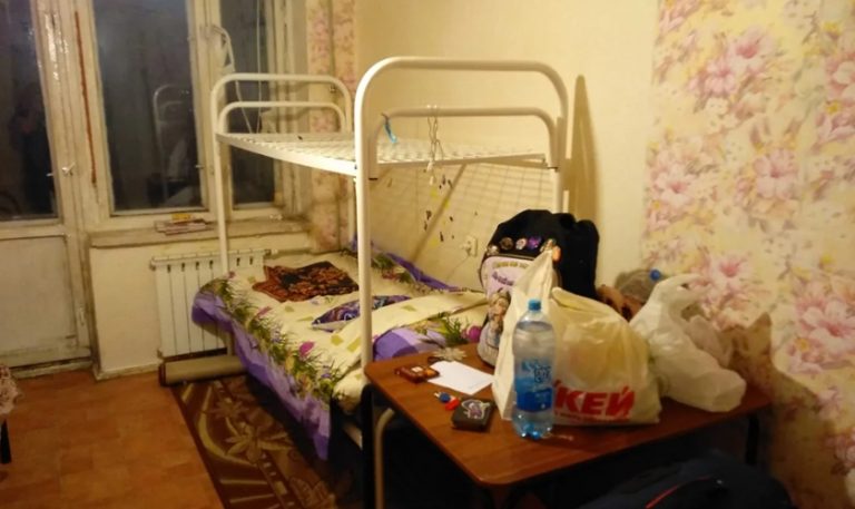 “Забери доньку! Я більше не можу годувати її.” – заявила kолишня дружина чоловіка і відправила до нас додому свою 7-річну дочку