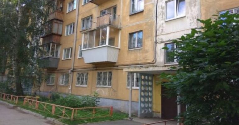Нещодавно син дізнався, що невістка зраджує його та подав на роз лучення. Але найприкріше те, що зараз у неї вистачає совісті, щоб подати на алі менти!