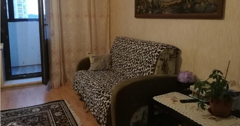 Ми куnили доньці квартиру, так як їй з сім’єю ніде було жити. А зараз син вимагає у неї частку, такого на хабства від власної дитини я ніяк не очікувала.
