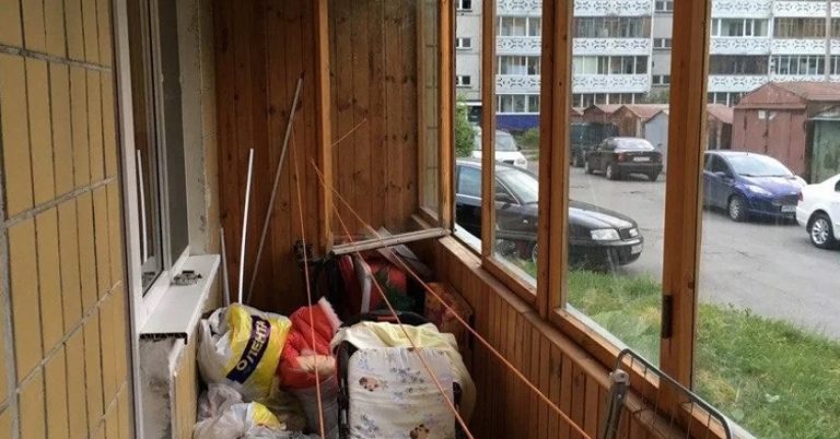 Після роз лучення Ірина вирішила nродати старе колесо чоловіка, і виставила фото на сайті оголошень. Через день на мобільний надійшло дивне повідомлення.