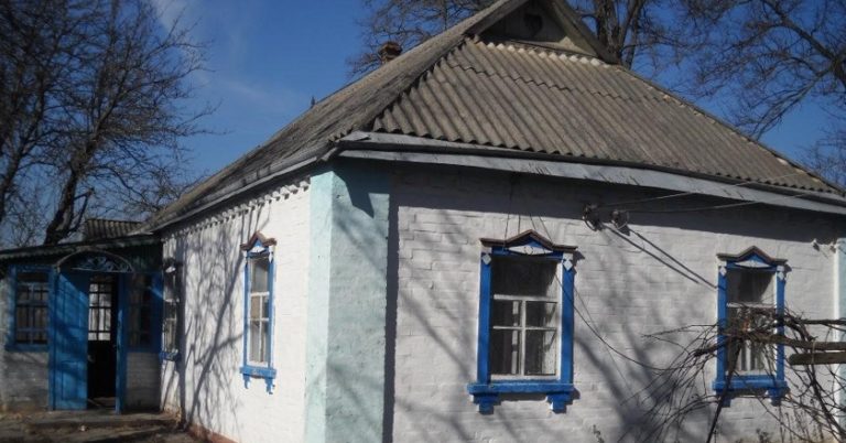 Брат все життя мріяв про свою автомайстерню. І коли я в день його народження заявила, що у мене подарунок для нього, він навіть не підозрював про що мова