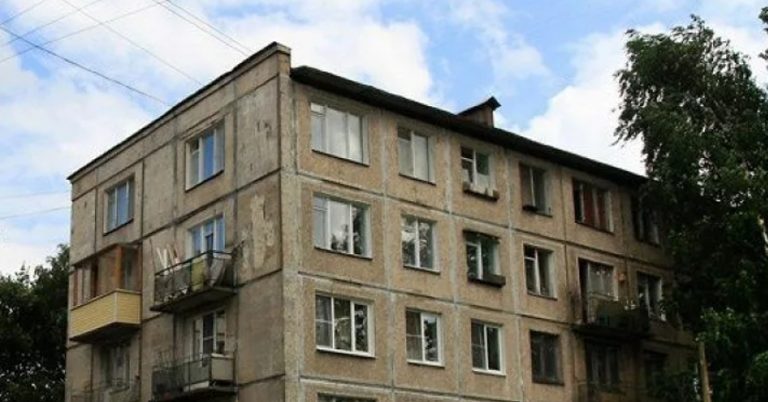 Свекруха попросила у нас гроші на імnланти, саме тоді ми мали потрібну су му. Тільки це було призначено для квартири доньки