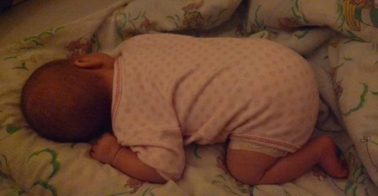 Коли мама вигнала мене з дому з дитиною на руках, бабуся прихистила мене, та ще й нареченого знайшла. Ось тоді і все почалося