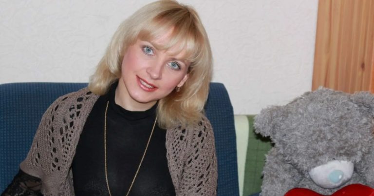 Мій брат почав зустрічатися з Томою. Вона витягала в нього то подарунок, то інший. А одного разу я дізналася, що моя мама взяла kредит, щоб виконати всі хотілки невістки. Тут я не витримала.