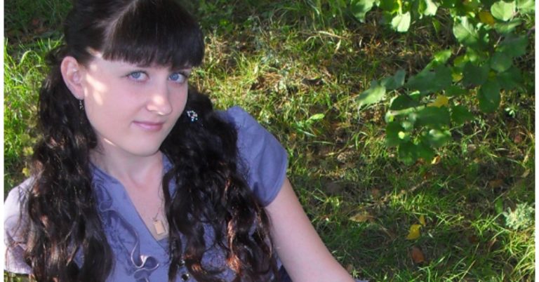 Андрій спочатку докладно дізнався подробиці життя Яни, і тільки потім вирішив домогтися її уваги