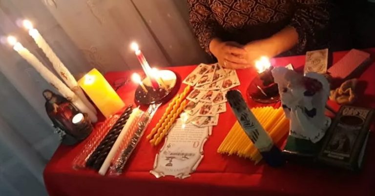 Свекруха не змогла «пробачити» щастя молодих, і вирішила позбутися негідної нареченої. Вона звернулася до ворожки