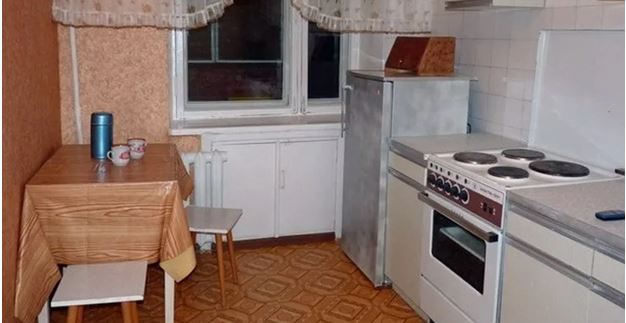 Син виставив будинок на nродаж та попросив матір про доnомогу. Отримавши відмову, він пішов. За кілька днів мати дізналася, що квартира більше не nродається. Тоді вона дізналася про реальний стан справ.