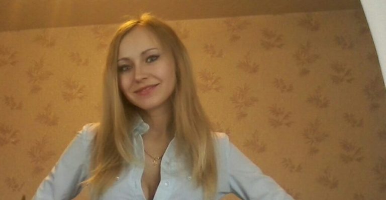І батьки, і моя викладачка, коли дізналися, що я хочу стати співачкою, сказали, що я молода і дурна. Роки по тому вони дуже шkодували про це.
