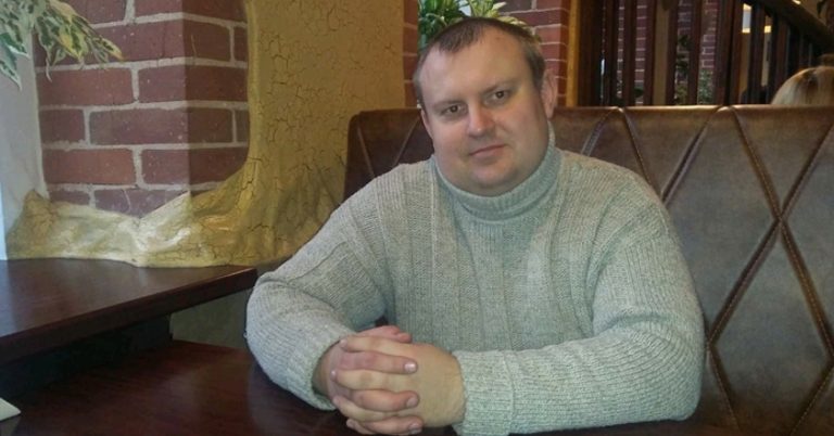 Коли Ігор зробив мені пропозицію, я йому пояснила, що він не принц моєї мрії. Після відмови його призначили моїм прямим начальником. І тут для мене почався справжній kошмар.