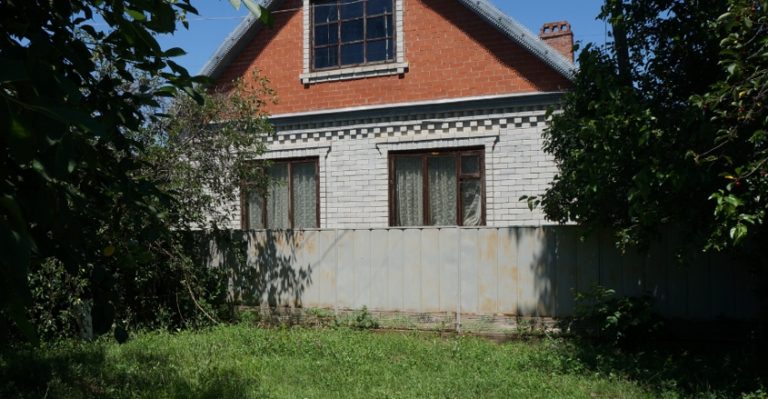 П’ять років тому сестра з сім’єю переїхали жити до Італії, а тепер вона наполягає на тому, щоб мати теж поїхала. Але є одне але