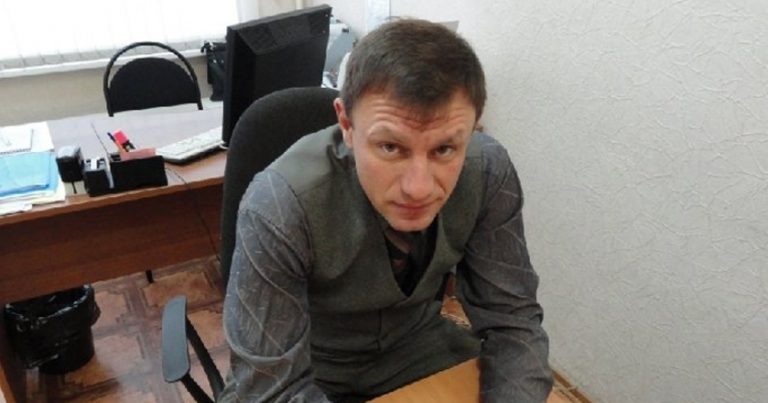 Коли замовник дав нам нове замовлення, ми з колегами виявили, що там є два пункти, які суперечать один одному. Те, що нам заявив наш директор, не вкладається у моїй голові.