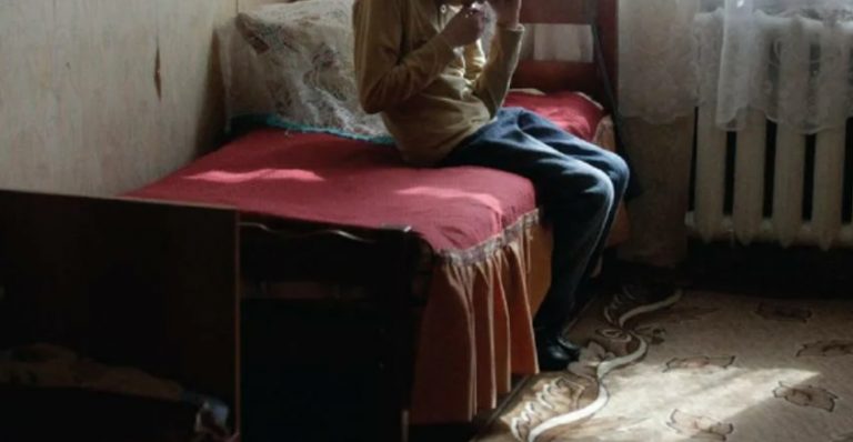 Інна свого часу прийняла у свою сім’ю осиротілого хлопчика, але вона ще не знала ким стане він для тієї ж родини.