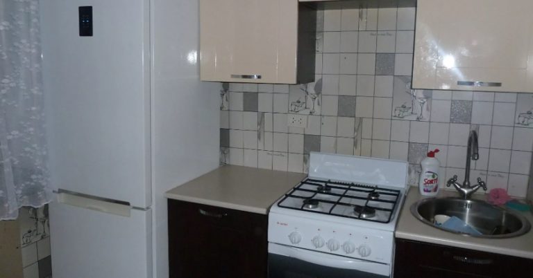 Тоня з жахом усвідомила, що свекруха краде чимало з їхнього будинку, а потім і вирішила спіймати стареньку на місці злочину.