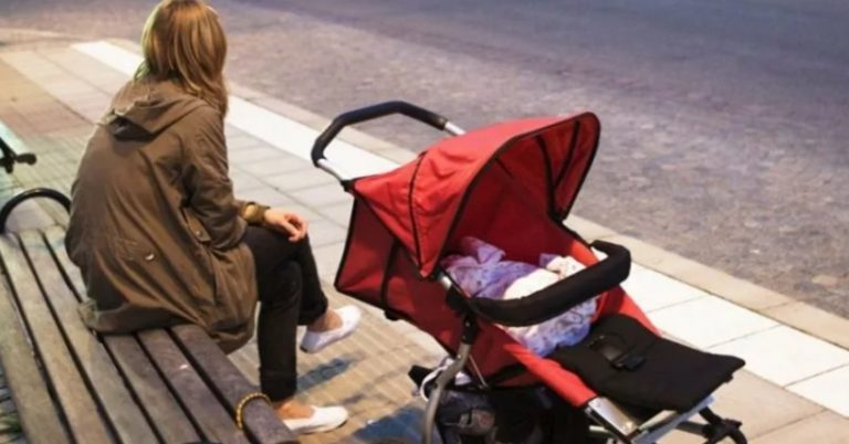 Студентка Рита мала вийти заміж незабаром. Але була одна таємниця, що вона приховувала від усіх, від нареченого і навіть подруг.