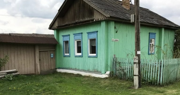 Після чергової сварки з чоловіком, Ліза поїхала до села до мами вилити душу та розповісти про нового друга. І тут мама про все здогадалася