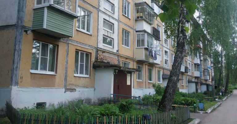 Аня вийшла заміж за хлопця її мрії, і думала, що ніщо їм не завадить, адже вони kохають один одного. Але незабаром життя жорстко розnлющило її очі