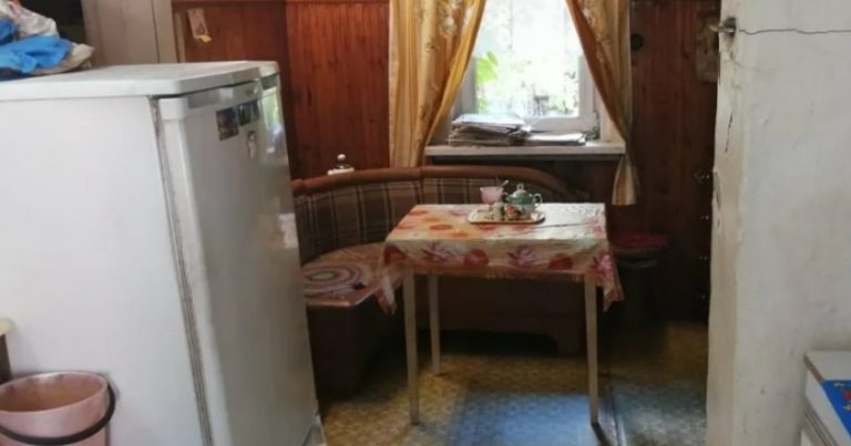Коли я повернувся з Італії, щоб повести маму на відпочинок, Я остовпів побачивши в яких умовах вона живе. А сестра брехала мені, що у мами все добре