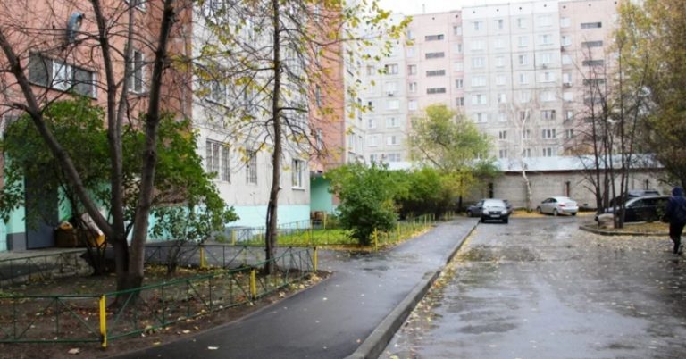Поруч із Мишком я відчувала себе в безпеці. Але незабаром його спіймали за крадіжку і посадили, і тут я ухвалила рішення