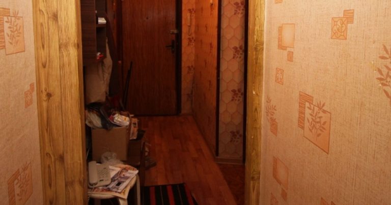 Пізно ввечері пролунав дверний дзвінок. Я нікого не чекала, і тому трохи напружилася, але відчинивши двері ахнула від цієї картини