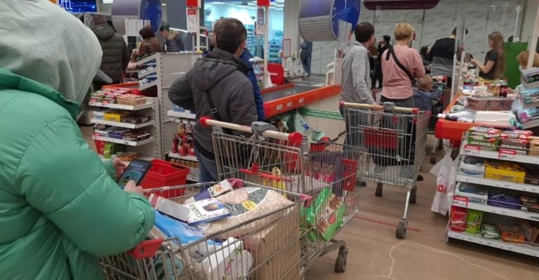 Ми з другом стояли в супермаркеті, коли по телевізору почали показувати його та говорити, що той розшукується вже 3 роки. Я завмер на місці від жаху