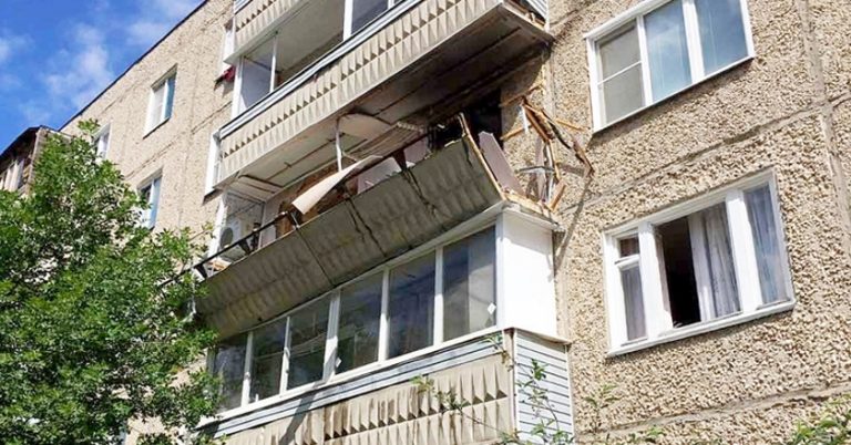 Женя набралася сміливості і вирішила зізнатися Антону у своїх почуттях. Як виявилося, хлопець теж був по вуха заkоханий у неї. Коротше, той вечір вони провели разом. Незабаром про цей випадок дізнався Назар, і вирішив зробити все можливе, щоб помститися Жені.