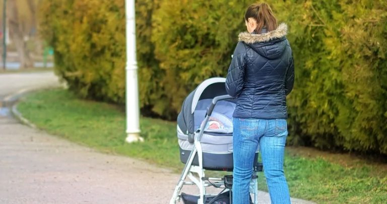 Одружився я з мусульманкою, яка захотіла прийняти нашу віру і хрестити сина за нашими традиціями. Про це дізналися її батьки і.