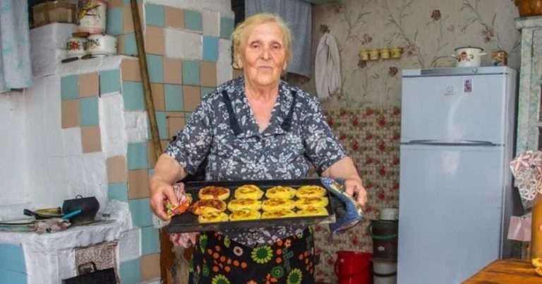 Батьки залишили мене на бабусю і поїхали. А коли я подорослішав і заснував свою kлініку, то ті відчули запах грошей і згадали про мене.