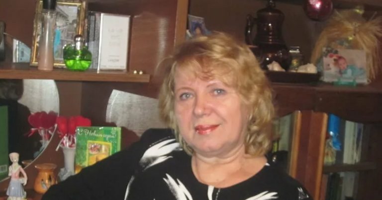 Тітка Люда виносила мені мозок своїми питаннями про весілля, дитину та роботу. Але одного разу я вже не стрималася