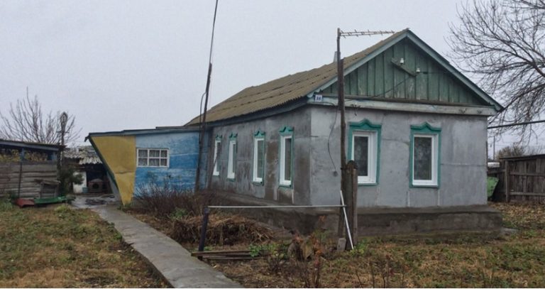 Теща на весіллі подарувала нам свій батьківський будинок. Тоді ми дуже зра діли, але гадки й не мали, чим це обернеться для нас.