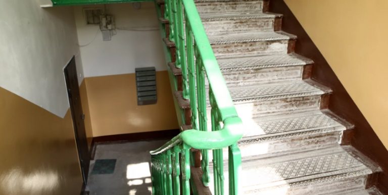 Я була на роботі, коли зателефонувала сусідка, і зі страхом у голосі каже, що якийсь чужий чоловік увійшов до нашої оселі.