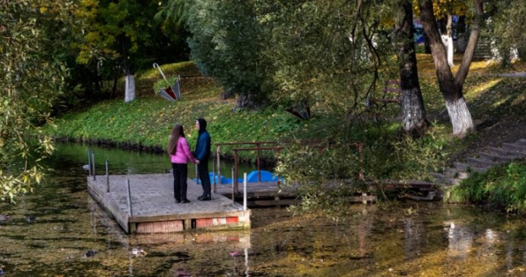 Олег знайшов мене після стілького часу, вмовив кинути Андрія і знову бути з ним. Ніхто ще не знав, що буде попереду