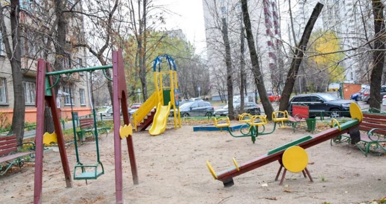 Коли я дізналася, чому друг чоловіка відмовився від пропозиції по роботі, хоч у нього був син, якого треба було утримувати, я просто застигла на місці.