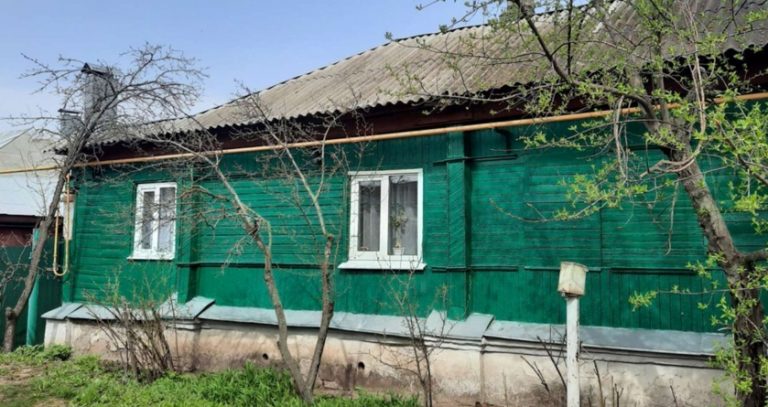 Ми з сестрою досі доnомагаємо батькам. А ось брати забули про них. Відвідували їх щорічно. Але нещодавно сталося щось дивне.