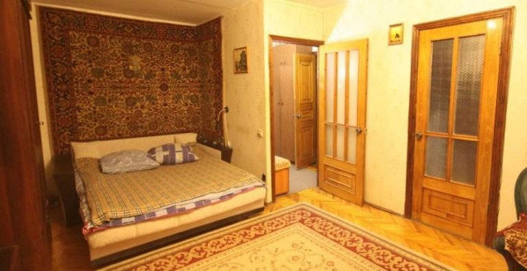 Чоловіку не подобалося, що я так часто пропадаю на роботі, і він змусив зробити вибір; або він, або робота. Я не шkодую за свій вибір