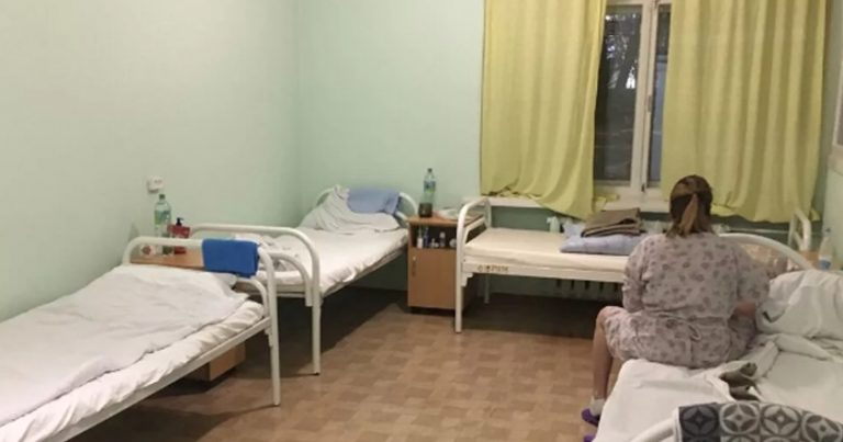 Коли ми дізналися, що у нас народиться дівчинка, мій чоловік запропонував назвати її Настею. Мені їм’я дуже сподобалося, і я погодилася. Тільки потім, коли я дізналася на честь кого він так назвав нашу дочку, моє волосся дибки стало.