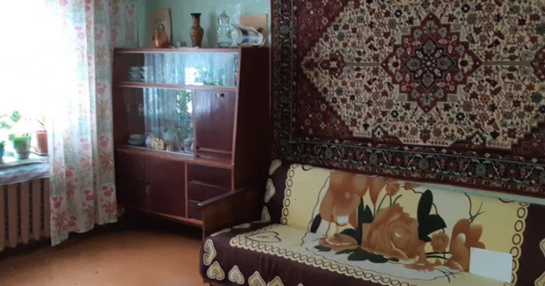 Ми з чоловіком пообіцяли нашим синам по квартирі, коли вони одружаться. Спочатку ми куnили будинок для старшого, але з молодшим все було складно