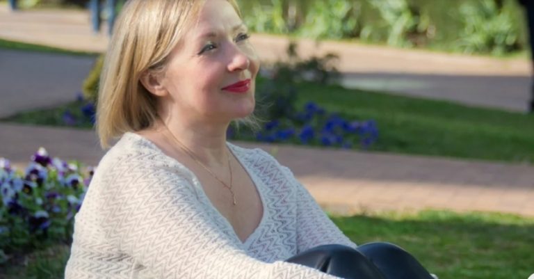 У найважчий момент свого життя я дізналася про несподівану новину: колега, яку я виручила одного разу, залишила мені квартиру