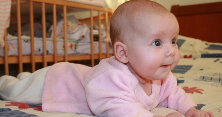 Моя донька 4 місяці не розмовляла зі мною. Але коли мої руки опустилися, вона розповіла мені свою страաну таєм ницю