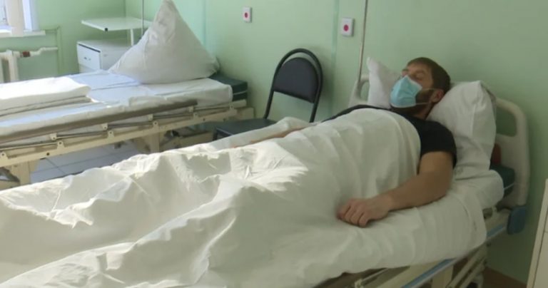 Чоловік засумнівався в дружині: не вірив, що новонароджена донечка від нього. Він в паніці прибіг до акушера Відповідь лікаря вразив його