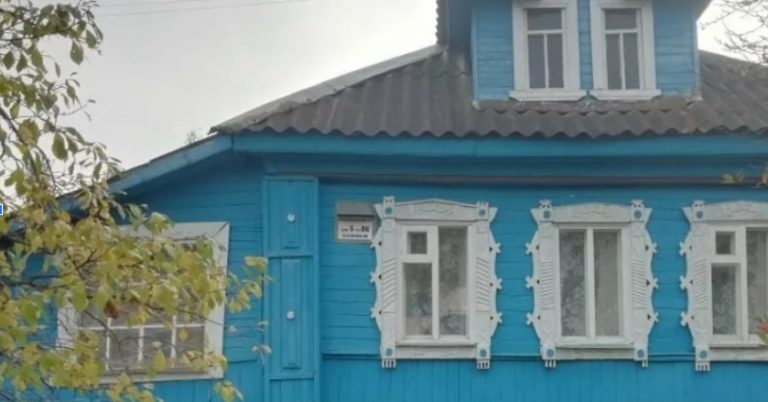 Хір ург вря тував життя оліг аpхові. А потім з його будинком почали відбуватися ди вні речі. Сусіди ще довго не могли оговтатися від побаченого