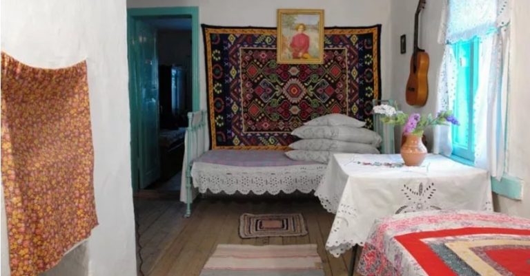 У свої 70 дід — після золотого весілля — пішов до іншої. Перше кохання — любов остання.