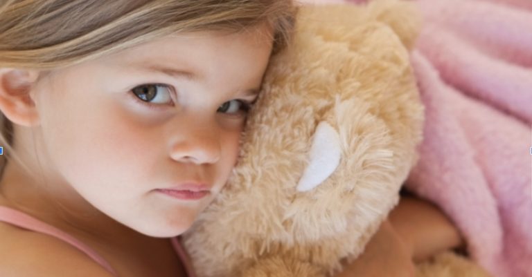 Як же ви без доньки? — Запитала мене маленька дівчинка, яка підійшла до мене в дит будинку.