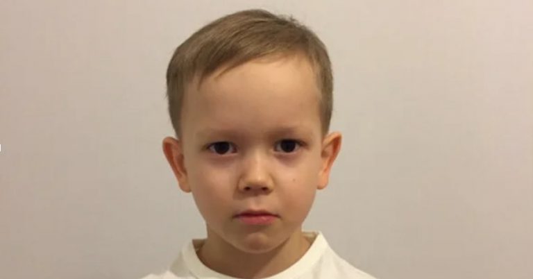 Свекруха мені прямо заявила: Мені не потрібні онуки з незрозумілою ге нетикою Можеш хоч десять наро дити — вони мені ніхто