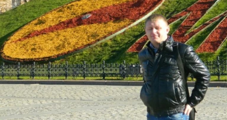 Коли син приїхав до матері, вона вручила йому дуже дорогий подарунок. Через тиждень синові зателефонували з лік арні