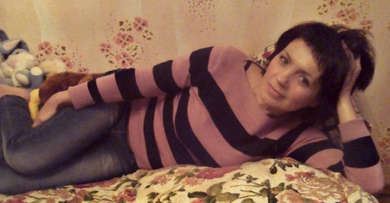 У мене у житті все було добре. Вдало вийшла заміж за прекрасного чоловіка. Ми прожили з ним п’ять років. Але раптом з’явилася моя мама і зіпсувала мені життя.