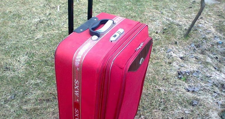 Десять років попрацювавши в Італії , я повернулася на батьківщину . Донька знала , що в мене з собою є велика су ма грошей , але такого вид неї я не чекала