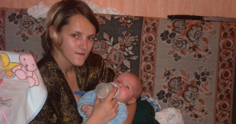 Мати намагалася позбавити мене дитини, але мій хлопець повернувся вчасно.